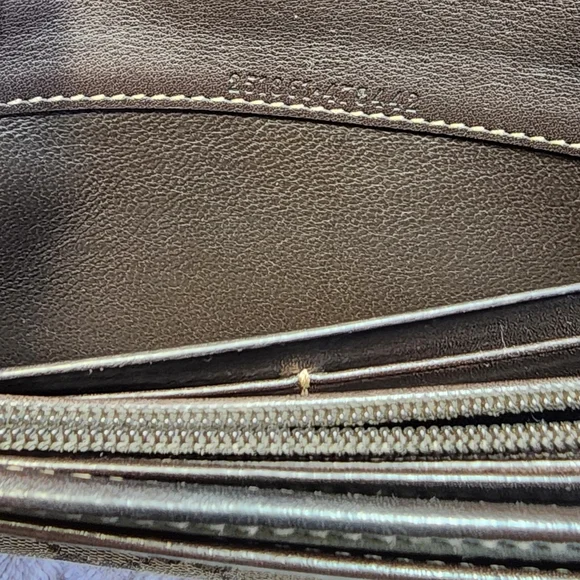 GUCCI Heart Series GG Monogram Long Wallet EUC - Picture 13 of 15